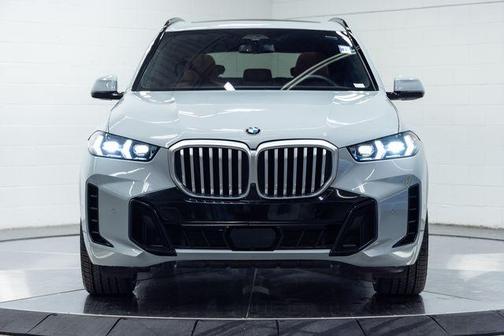 Brooklyn Gray Metallic 2024 BMW X5 xDrive40i