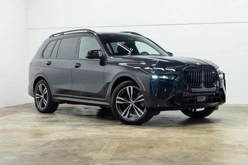 2025 BMW X7 M60i