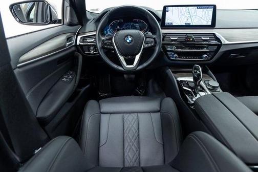 2022 BMW 530 i xDrive