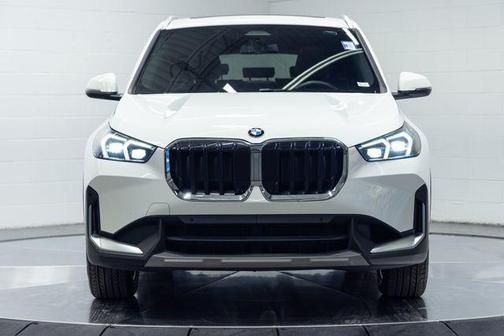Alpine White 2023 BMW X1 xDrive28i