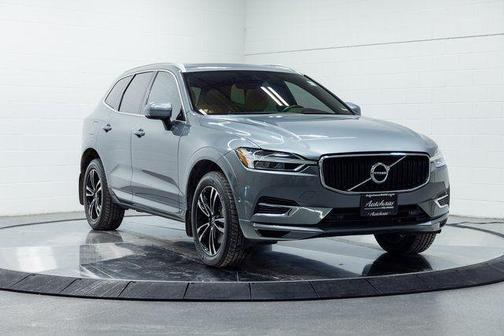 2018 Volvo XC60 Recharge Plug-In Hybrid T8 Momentum