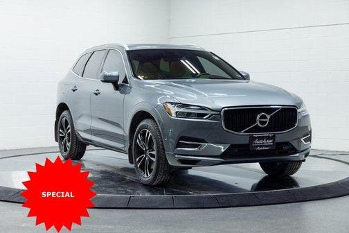 2018 Volvo XC60 Recharge Plug-In Hybrid T8 Momentum