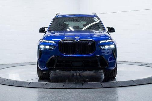 2023 BMW X7 M60i
