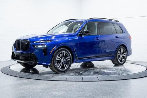 2023 BMW X7 M60i