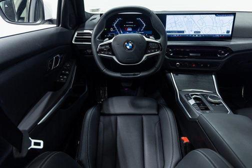 2025 BMW 330 i xDrive