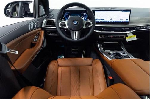 2026 BMW X7 M60i