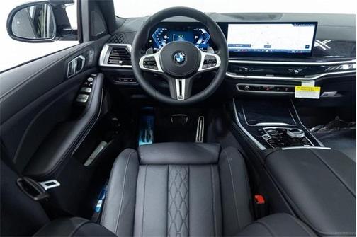 2025 BMW X7 M60i