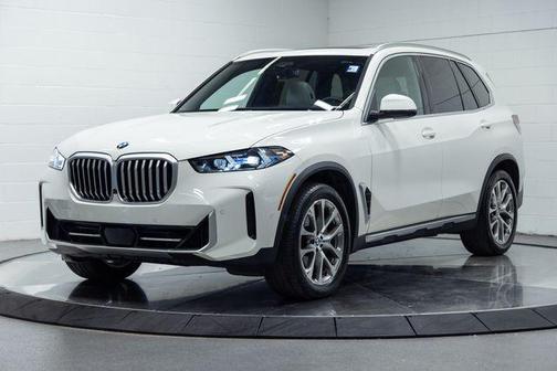 Alpine White 2024 BMW X5 xDrive40i