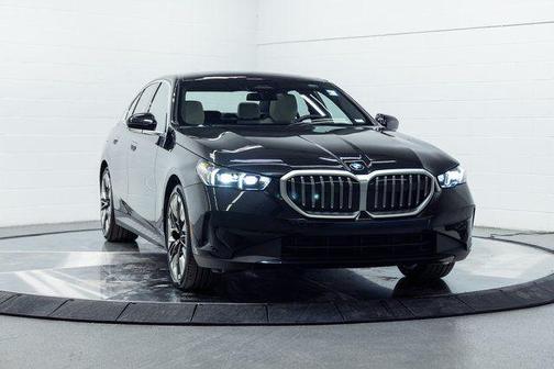 2025 BMW 530 i xDrive