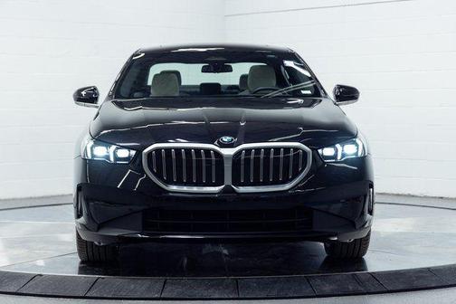 2025 BMW 530 i xDrive
