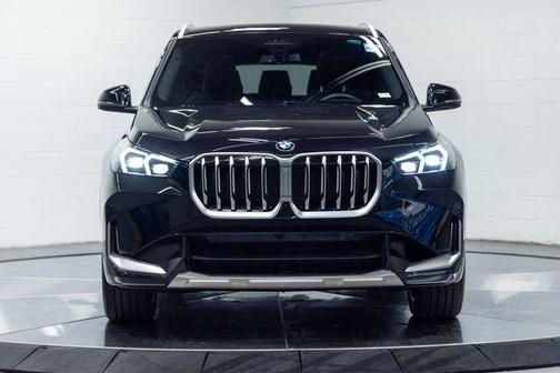 Black Sapphire Metallic 2025 BMW X1 xDrive28i