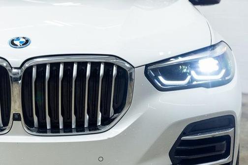 2022 BMW X5 PHEV xDrive45e