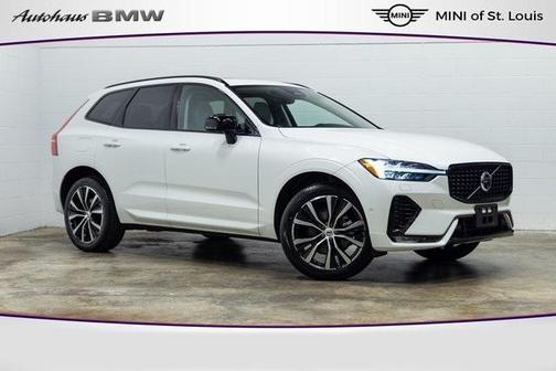 2023 Volvo XC60 B5 Plus Dark Theme