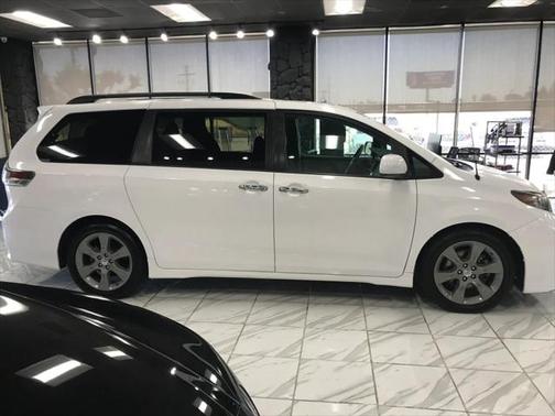 2014 Toyota Sienna SE