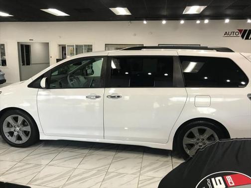 2014 Toyota Sienna SE