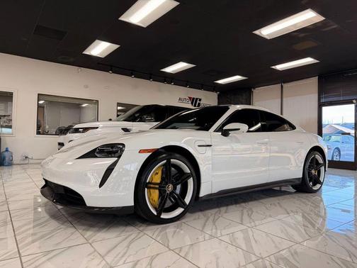 2024 Porsche Taycan Turbo S