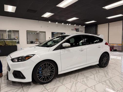 2017 Ford Focus RS Base