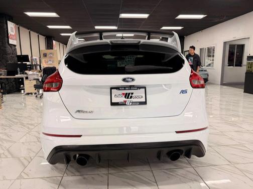 2017 Ford Focus RS Base