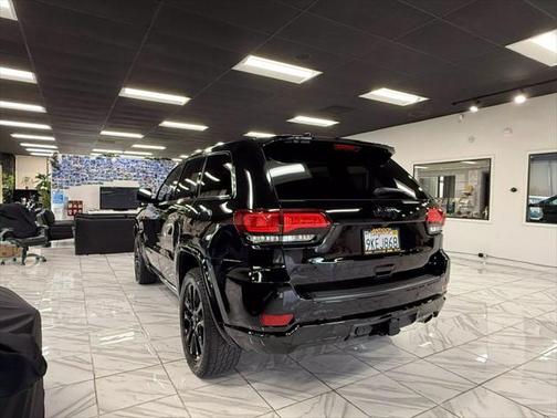 2021 Jeep Grand Cherokee Laredo