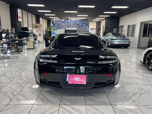 2017 Aston Martin V12 Vantage S Base