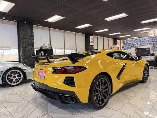 2025 Chevrolet Corvette Stingray w/2LT