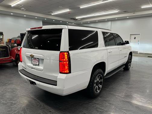 2018 Chevrolet Suburban LT