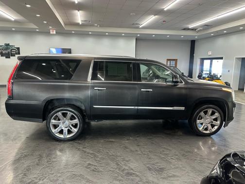 2019 Cadillac Escalade ESV Luxury