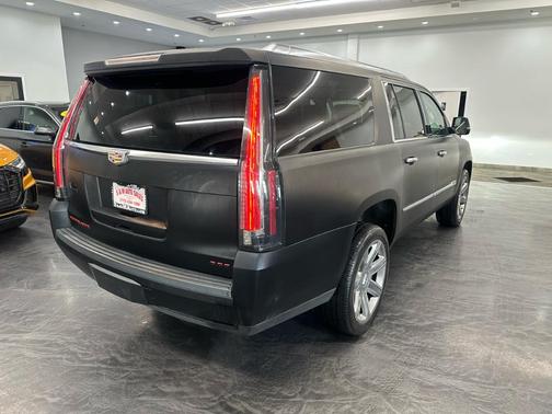 2019 Cadillac Escalade ESV Luxury
