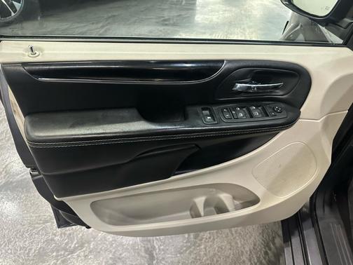 2020 Dodge Grand Caravan SXT