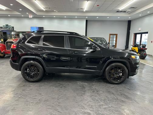 2022 Jeep Cherokee Latitude Lux