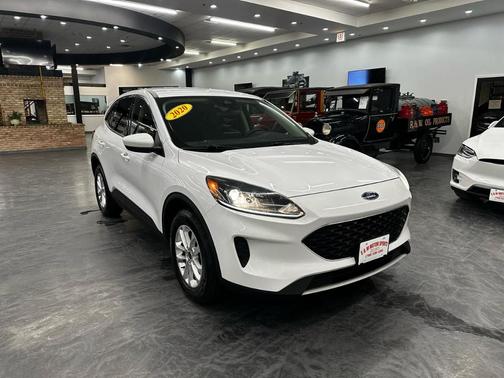 2020 Ford Escape SE