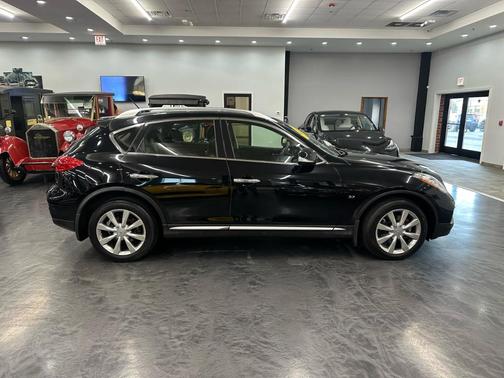 2017 INFINITI QX50 Base