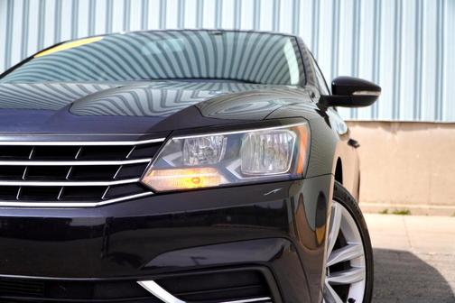 2019 Volkswagen Passat 2.0T Wolfsburg