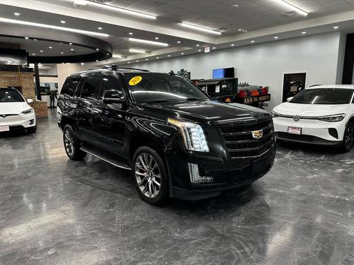 2020 Cadillac Escalade Luxury