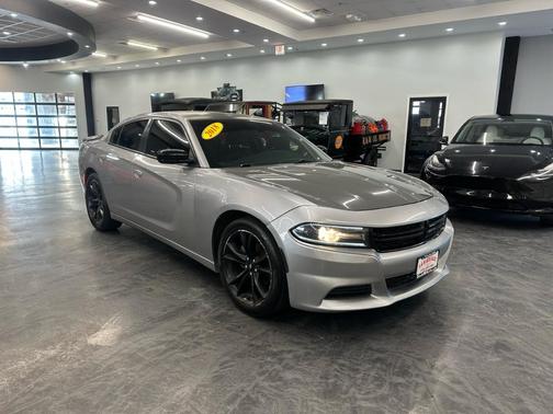 2018 Dodge Charger SXT