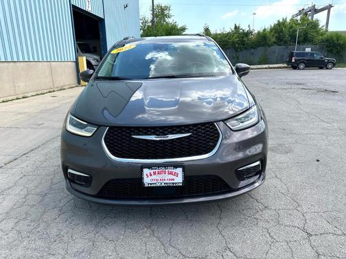 2022 Chrysler Pacifica Touring-L