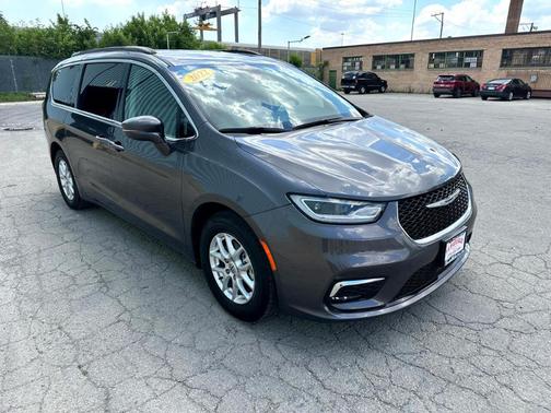 2022 Chrysler Pacifica Touring-L