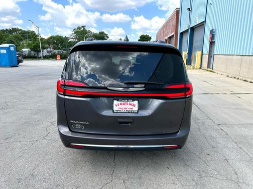 2022 Chrysler Pacifica Touring-L