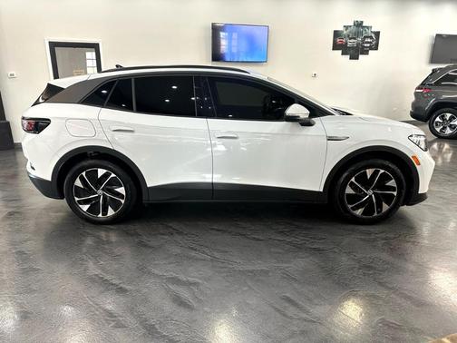 2022 Volkswagen ID.4 Pro