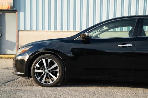 2016 Nissan Altima 2.5 SR