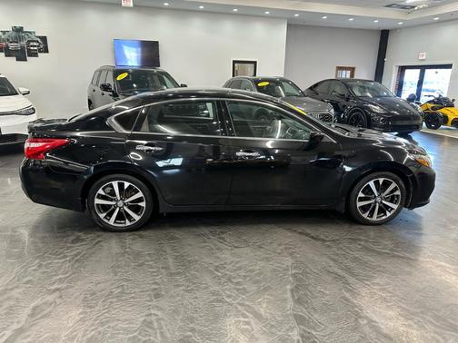 2016 Nissan Altima 2.5 SR