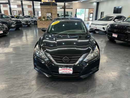 2016 Nissan Altima 2.5 SR