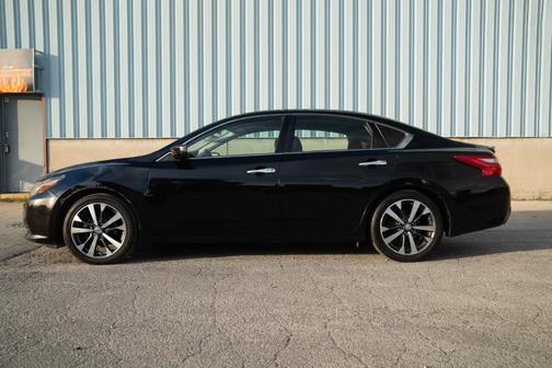 2016 Nissan Altima 2.5 SR