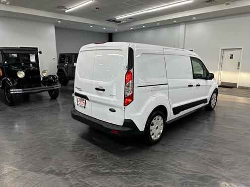 White 2019 Ford Transit Connect XLT