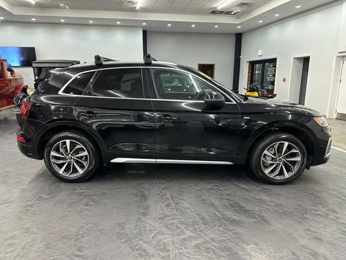 2022 Audi Q5 45 S line Premium Plus