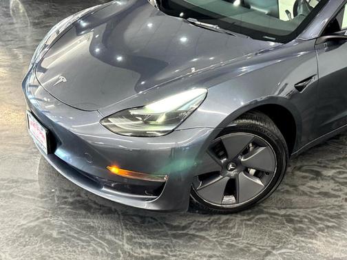 2022 Tesla Model 3 Base