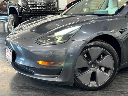2022 Tesla Model 3 Base