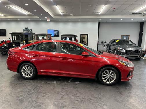 2019 Hyundai SONATA SE