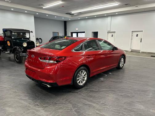 2019 Hyundai SONATA SE