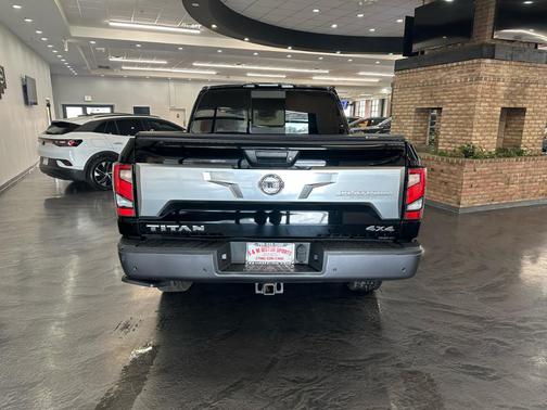2020 Nissan Titan Platinum Reserve